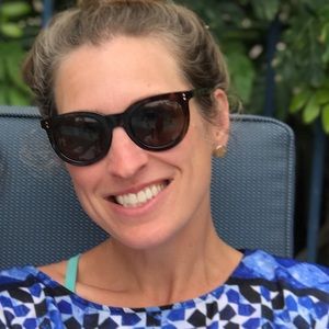 Meet your Posher, Carrie